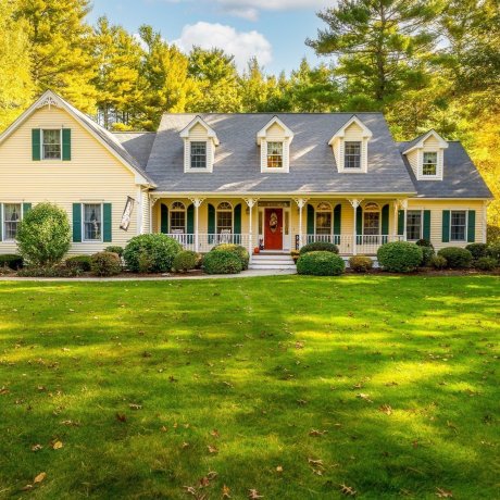 $825,000 14 Eastwoods Drive, Southampton exterior photo