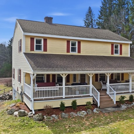 $749,900 76 High St, Southampton exterior photo