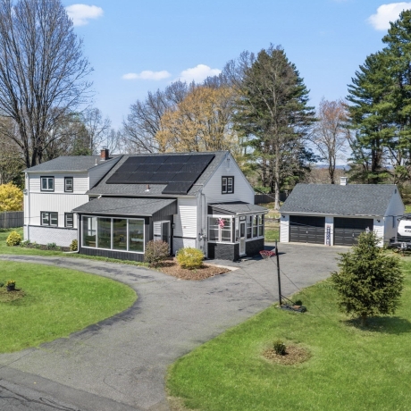 $524,900 105 Plain St, Easthampton  exterior photo