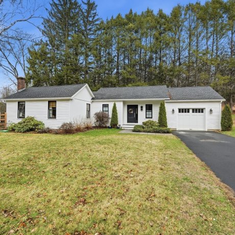 $549,900 54 Huntington Rd, Hadley exterior photo