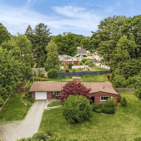 $389,000 6 Valley Lane, Easthampton exterior photo