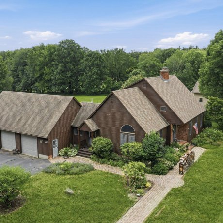 $835,000 51 Coleman Rd, Southampton exterior photo