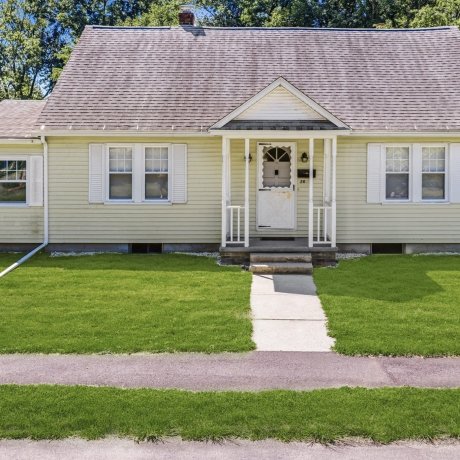 $499,900 26 S Park Ter, Northampton exterior photo